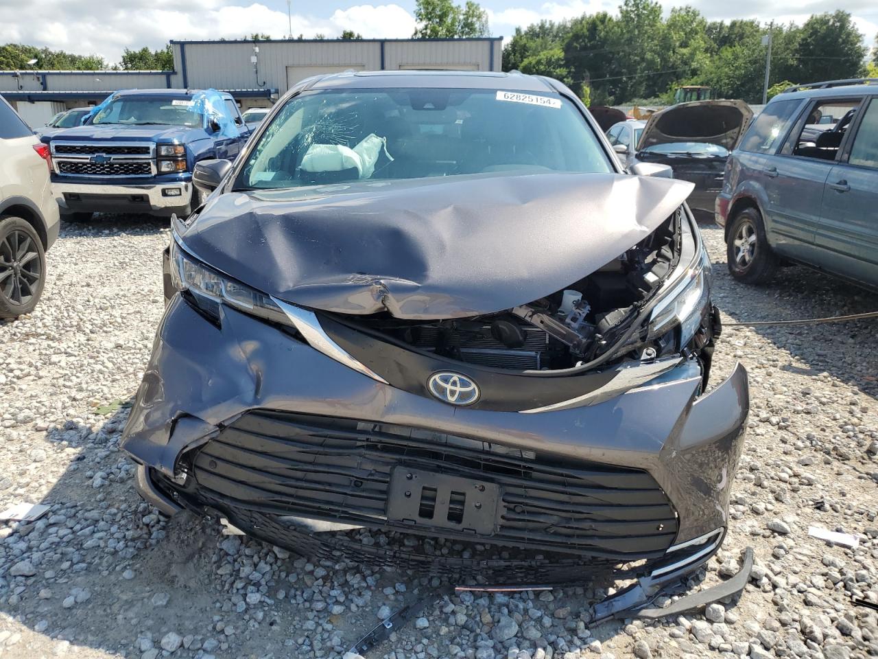 2022 TOYOTA SIENNA XLE VIN:5TDJRKEC1NS122217