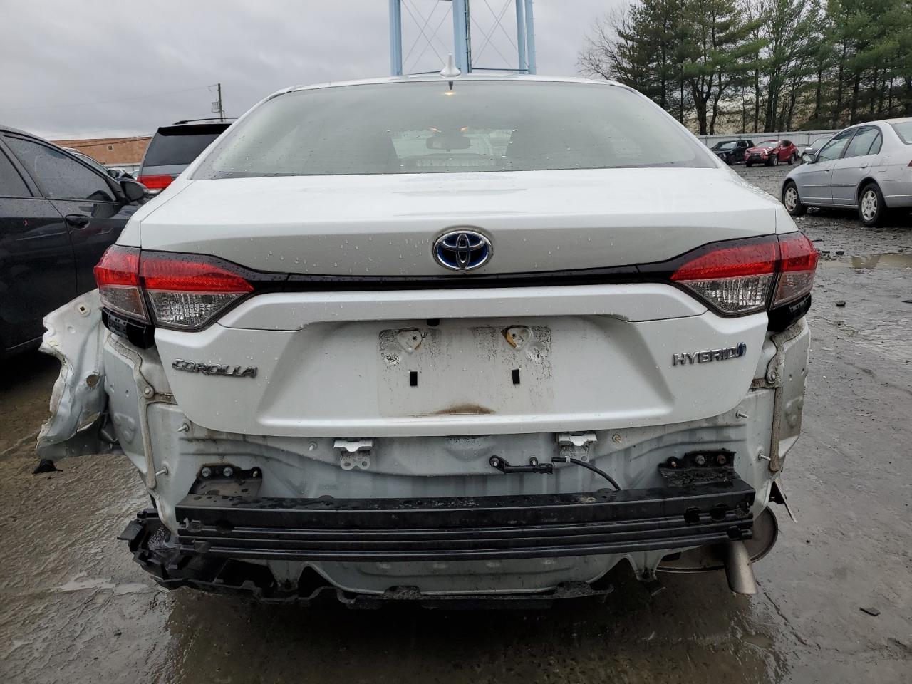 2022 TOYOTA COROLLA LE VIN:JTDEAMDE0NJ041035