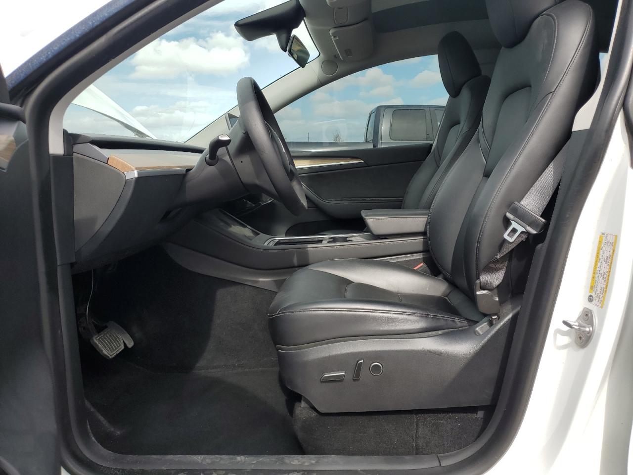 2023 TESLA MODEL Y  VIN:7SAYGDEF2PA049599