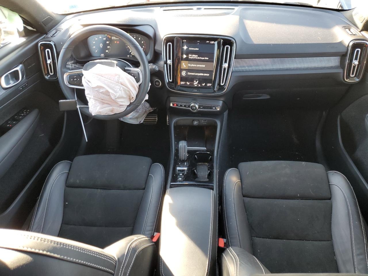 2022 VOLVO XC40 T5 R-DESIGN VIN:YV4162UM2N2724521