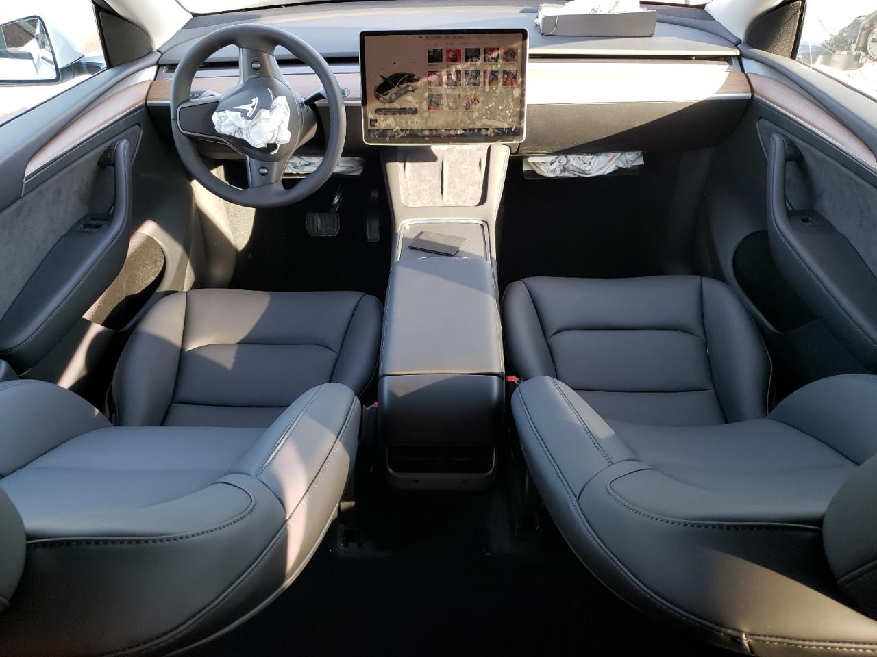 2023 TESLA MODEL Y  VIN:7SAYGDEE5PF918352