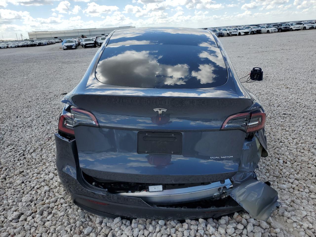 2023 TESLA MODEL Y  VIN:7SAYGDEE3PA208248