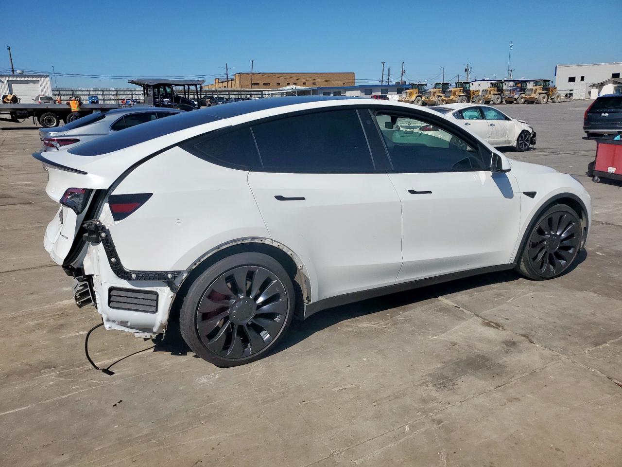 2022 TESLA MODEL Y VIN:7SAYGDEF9NF330184