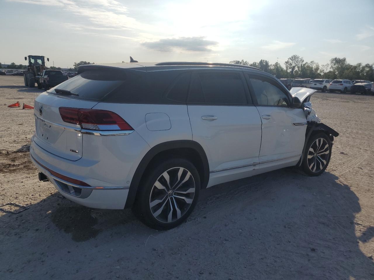 2022 VOLKSWAGEN ATLAS CROSS SPORT SEL PREMIUM R-LINE VIN:1V2FE2CA5NC219925