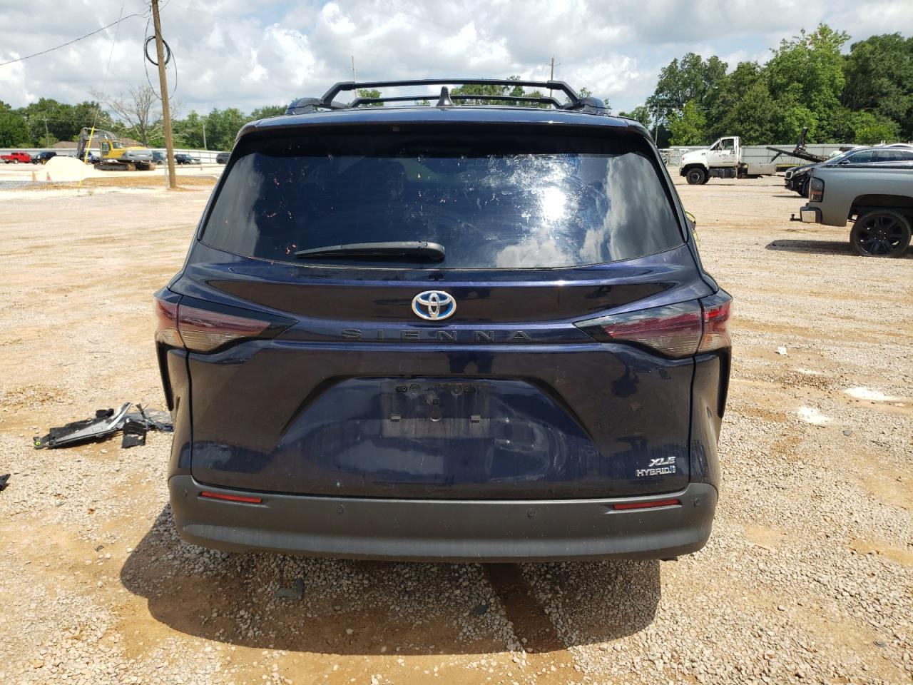 2023 TOYOTA SIENNA XLE VIN:5TDYRKEC3PS150070