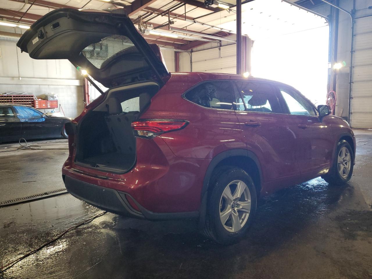 2022 TOYOTA HIGHLANDER L VIN:5TDBZRBH6NS583099