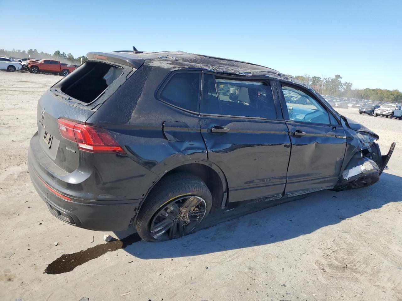 2022 VOLKSWAGEN TIGUAN SE R-LINE BLACK VIN:3VV8B7AX4NM127969