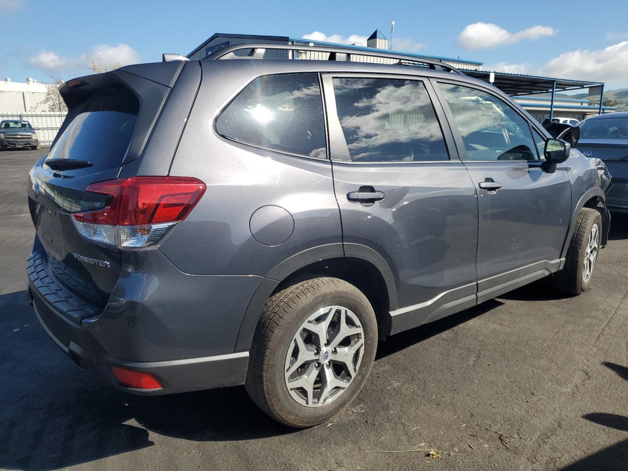 2023 SUBARU FORESTER PREMIUM VIN:JF2SKAEC6PH511768