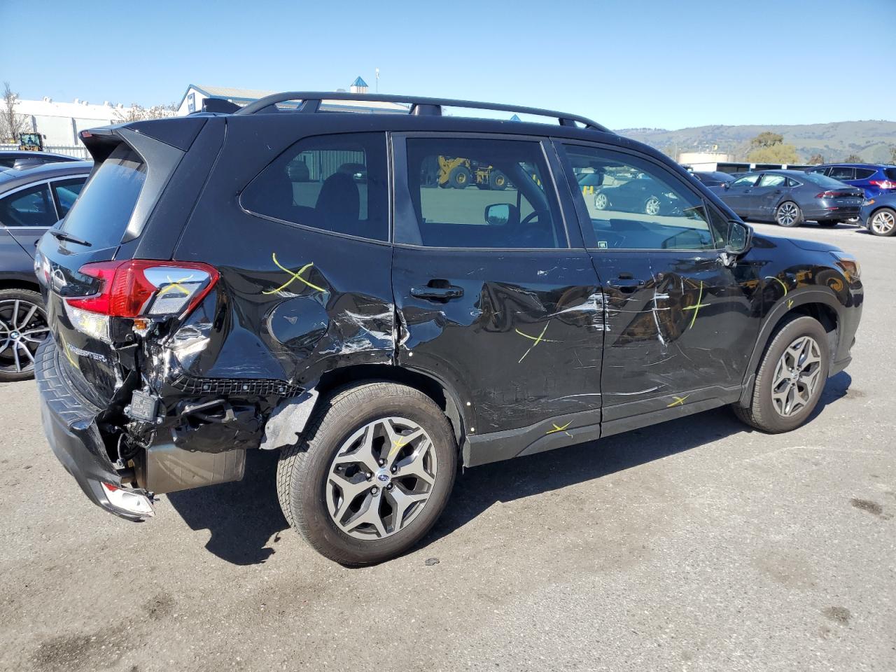 2023 SUBARU FORESTER PREMIUM VIN:JF2SKAEC2PH453108