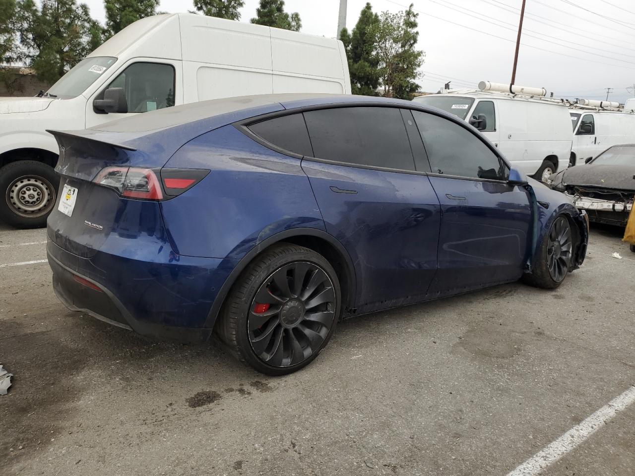 2022 TESLA MODEL Y  VIN:7SAYGDEF2NF524037