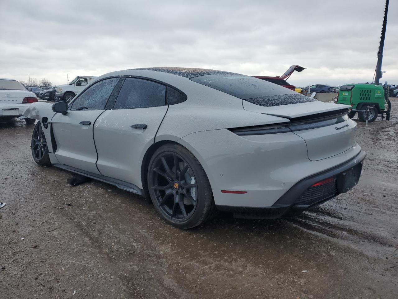 2024 PORSCHE TAYCAN GTS VIN:WP0AD2Y15RSA47157