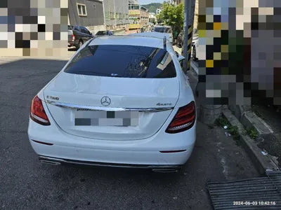 2019 Mercedes-Benz E 300 VIN: