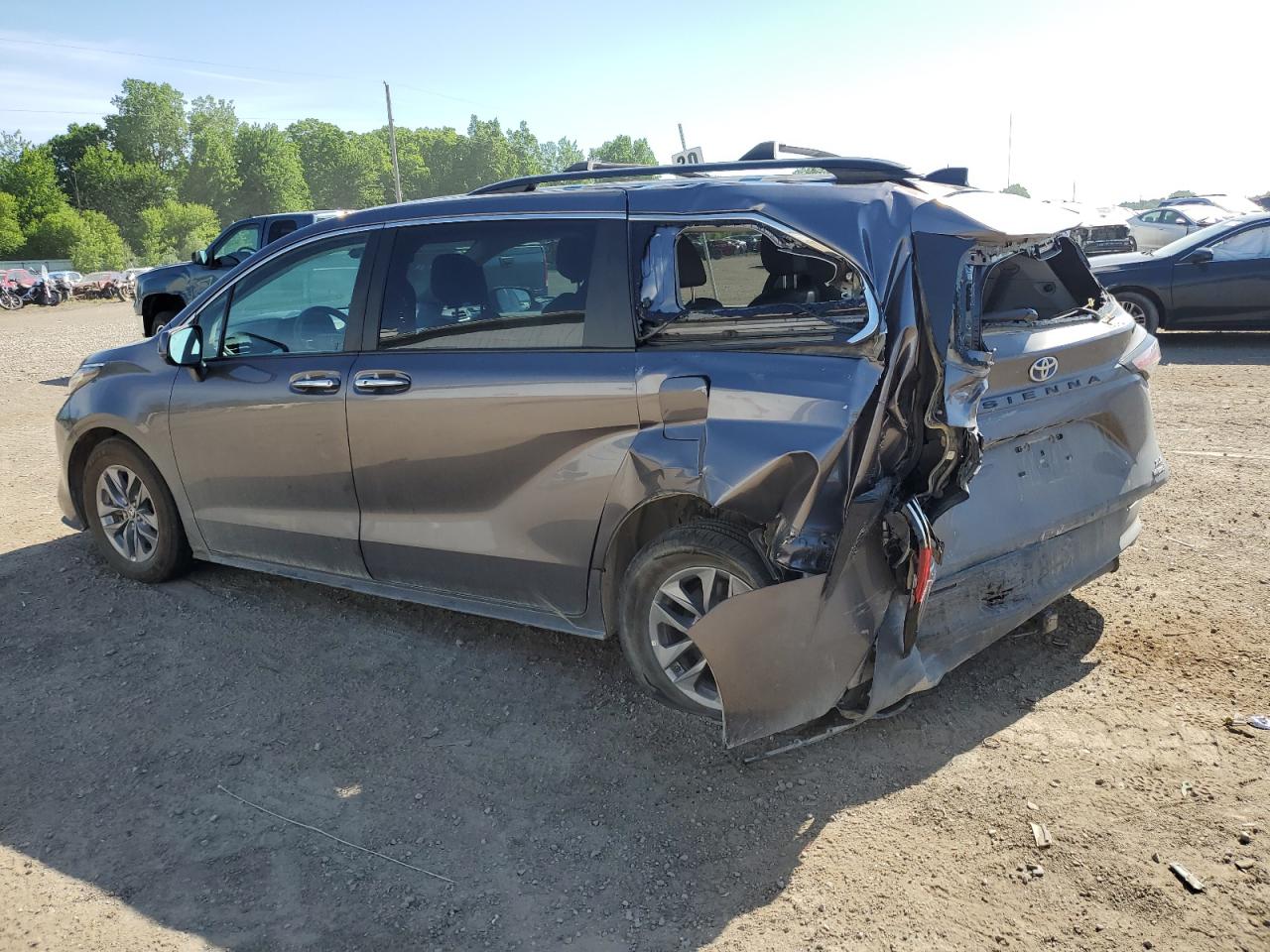 2022 TOYOTA SIENNA XLE VIN:5TDYSKFC7NS073560