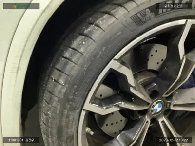 2020 BMW X4 M WBSUJ0107M9E51923 VIN:WBSUJ0107M9E51923