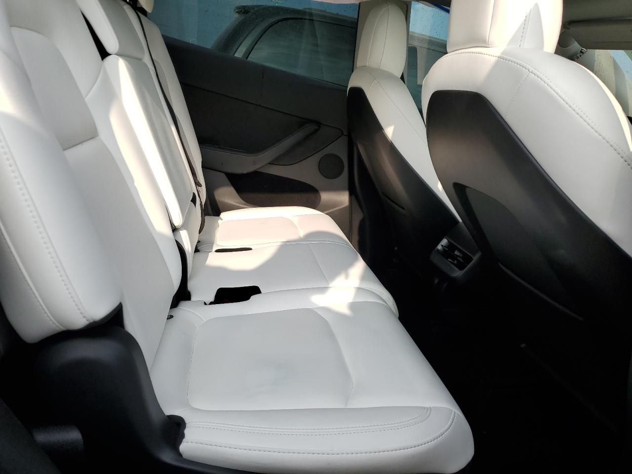 2022 TESLA MODEL Y  VIN:7SAYGAEE0NF521885