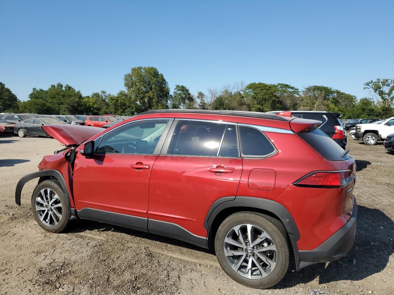 2022 TOYOTA COROLLA CROSS XLE VIN:7MUDAABG0NV013694