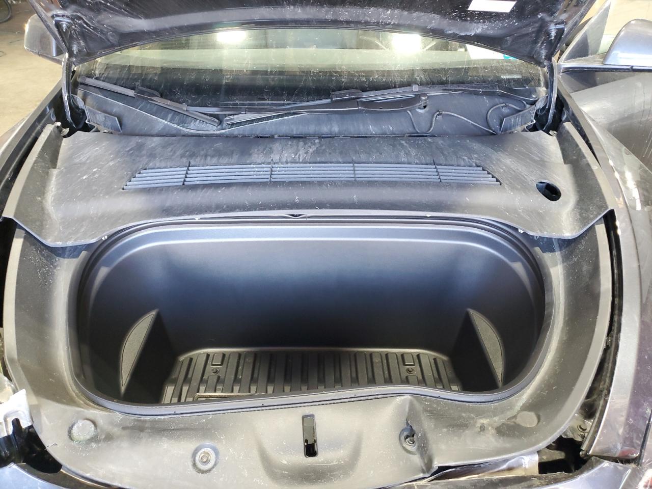 2024 TESLA MODEL Y  VIN:7SAYGDEE7RA304564