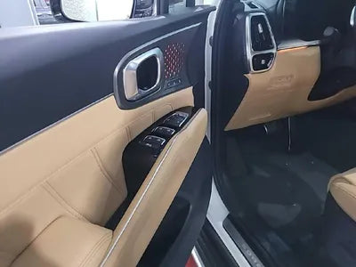 2022 Kia Sorento KNARH81GBNA104111 VIN:KNARH81GBNA104111