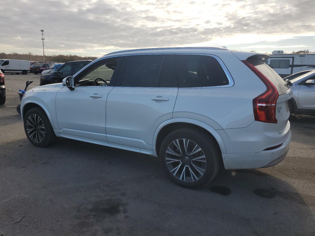 2022 VOLVO XC90 T5 MOMENTUM VIN:YV4102CK5N1834020