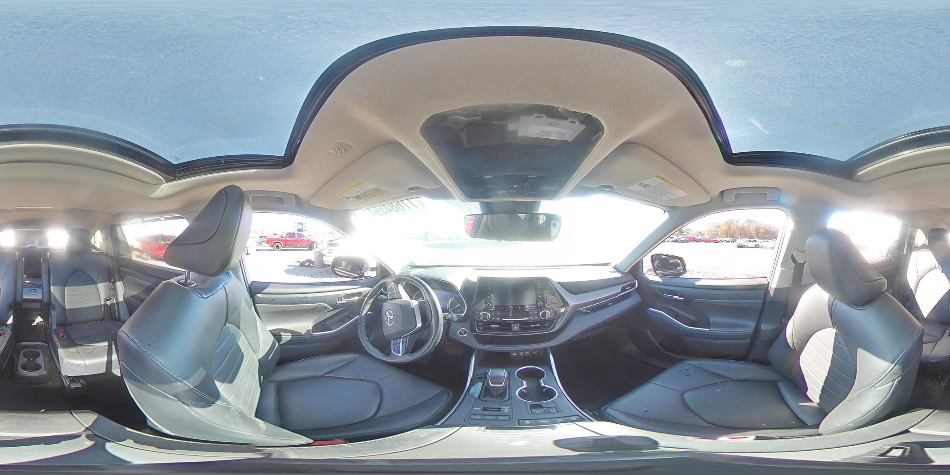 2022 TOYOTA HIGHLANDER XLE VIN:5TDGZRBH1NS579192