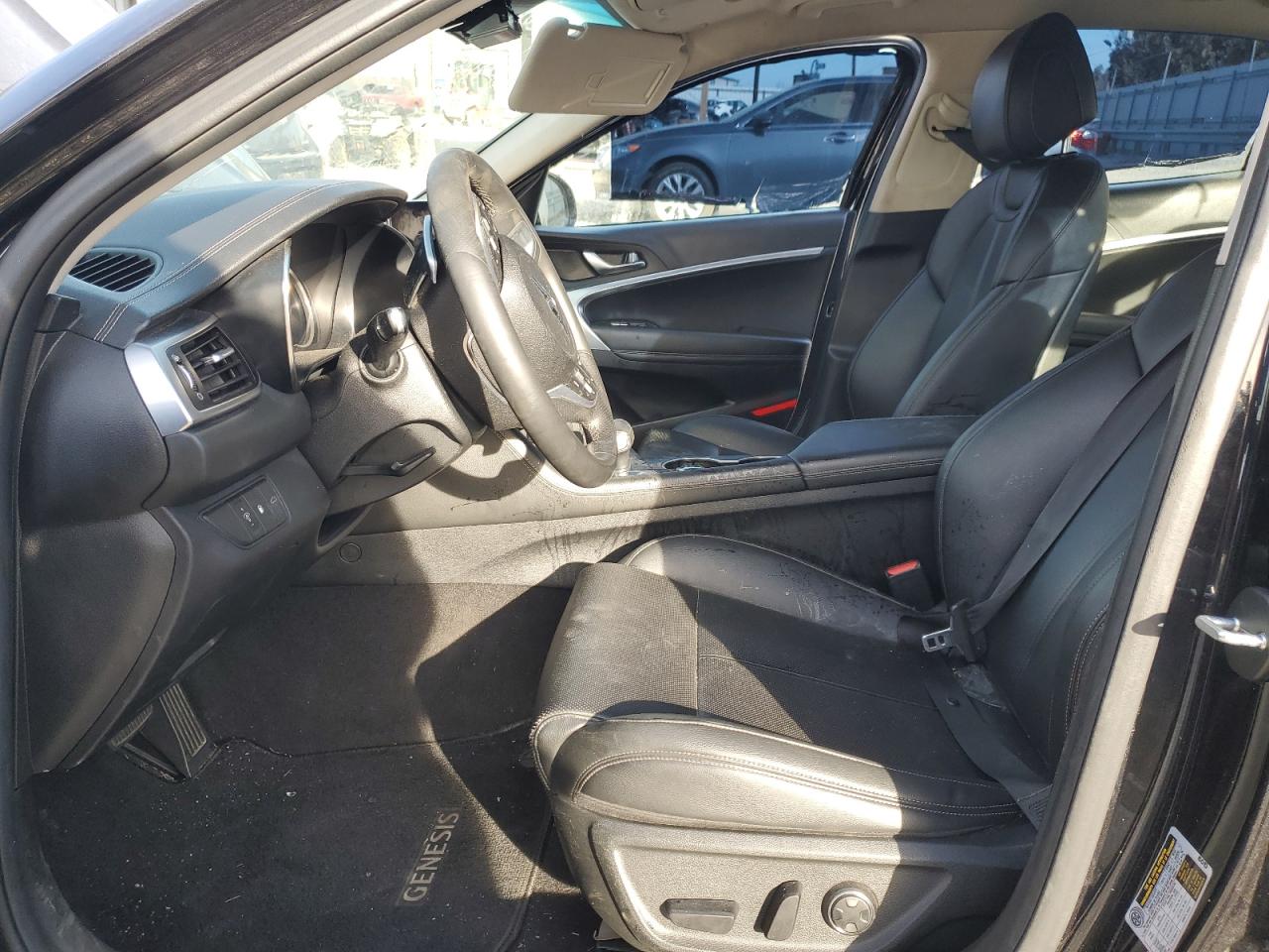 2023 GENESIS G70 BASE VIN:KMTG34TA5PU131317