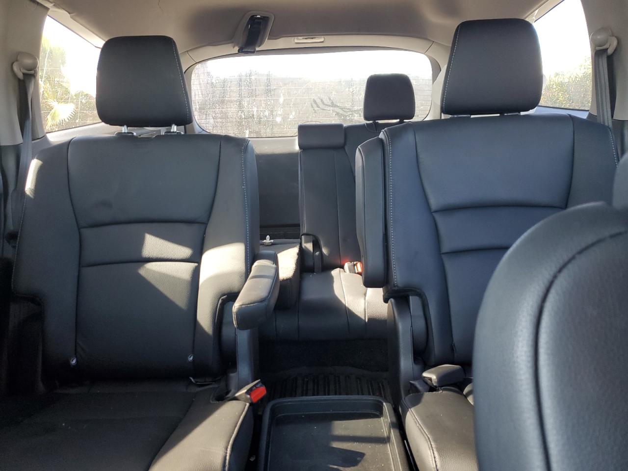 2022 HONDA PILOT TOURING VIN:5FNYF5H63NB029735