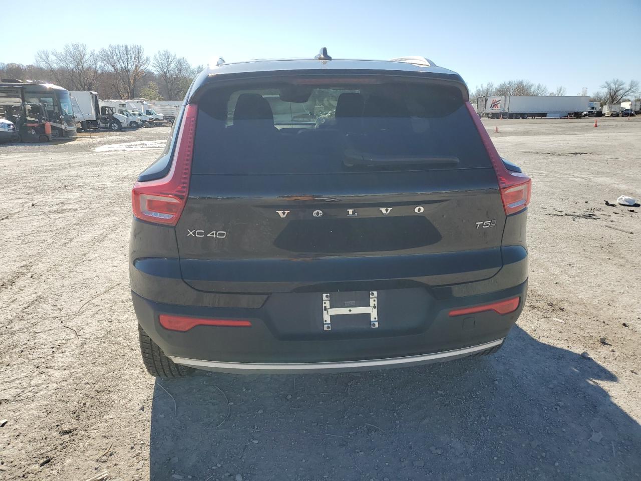 2022 VOLVO XC40 T5 MOMENTUM VIN:YV4162UK5N2640434