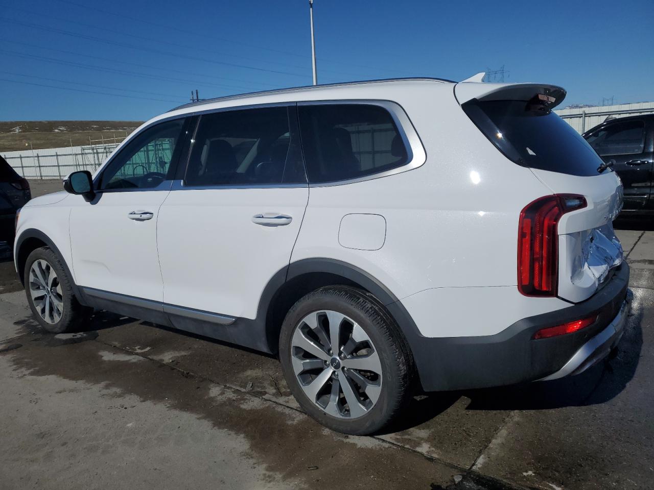 2022 KIA TELLURIDE S VIN:5XYP64HC2NG264423