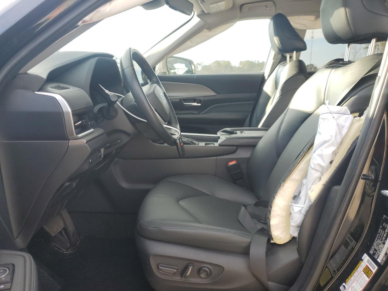 2024 TOYOTA GRAND HIGHLANDER XLE VIN:5TDAAAA55RS007392