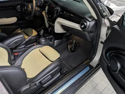 2021 MINI Cooper VIN: