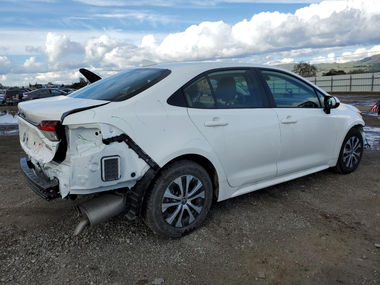 2022 TOYOTA COROLLA LE VIN:JTDEAMDE7N3008277