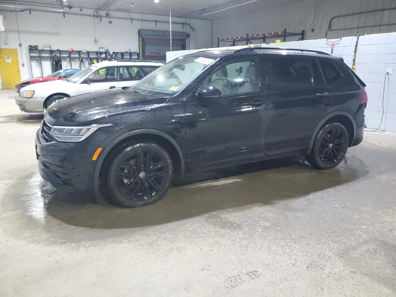 2022 VOLKSWAGEN TIGUAN SE R-LINE BLACK VIN:3VV8B7AX4NM004348