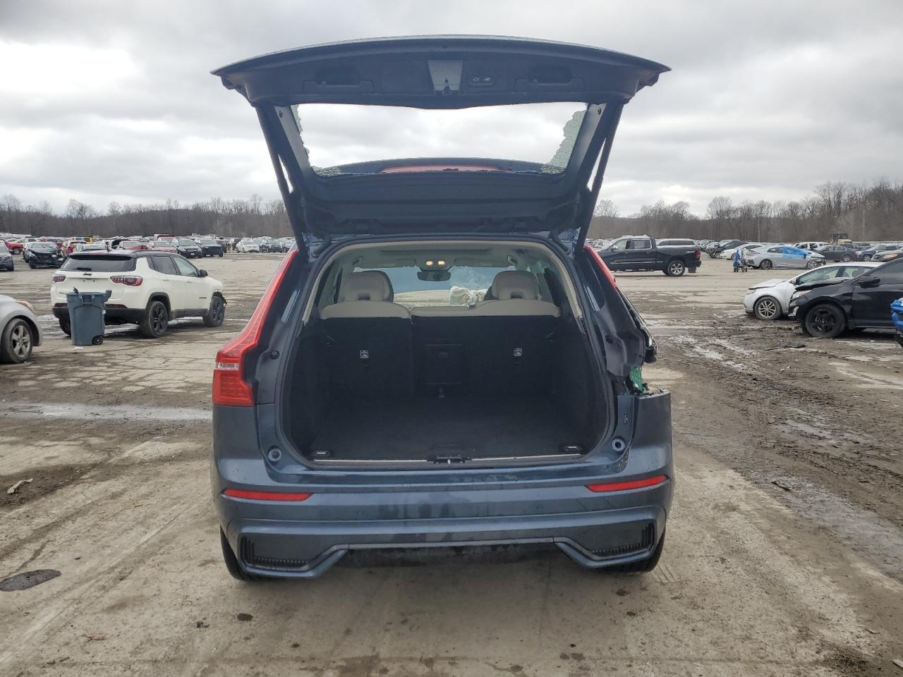 2024 VOLVO XC60 PLUS VIN:YV4L12RL4R1829838