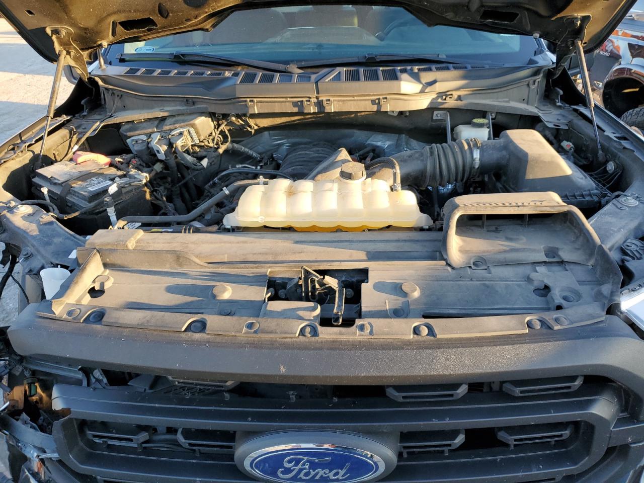 2022 FORD F150  VIN:1FTMF1E52NKE30280