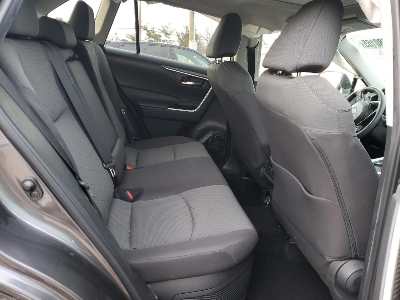 2022 TOYOTA RAV4 XLE VIN:4T3RWRFV0NU070453