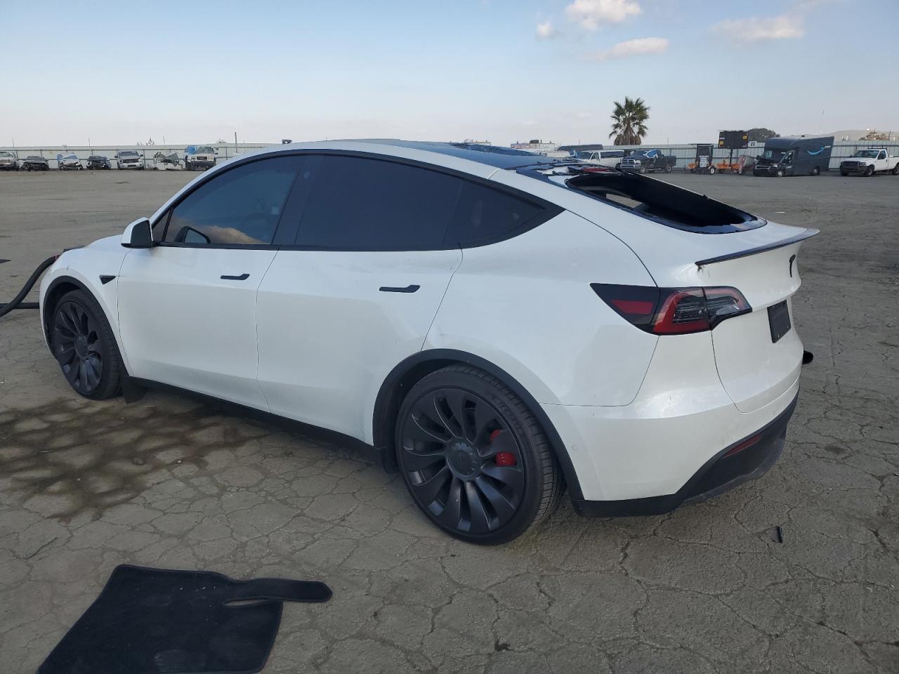 2022 TESLA MODEL Y  VIN:7SAYGDEF1NF342071