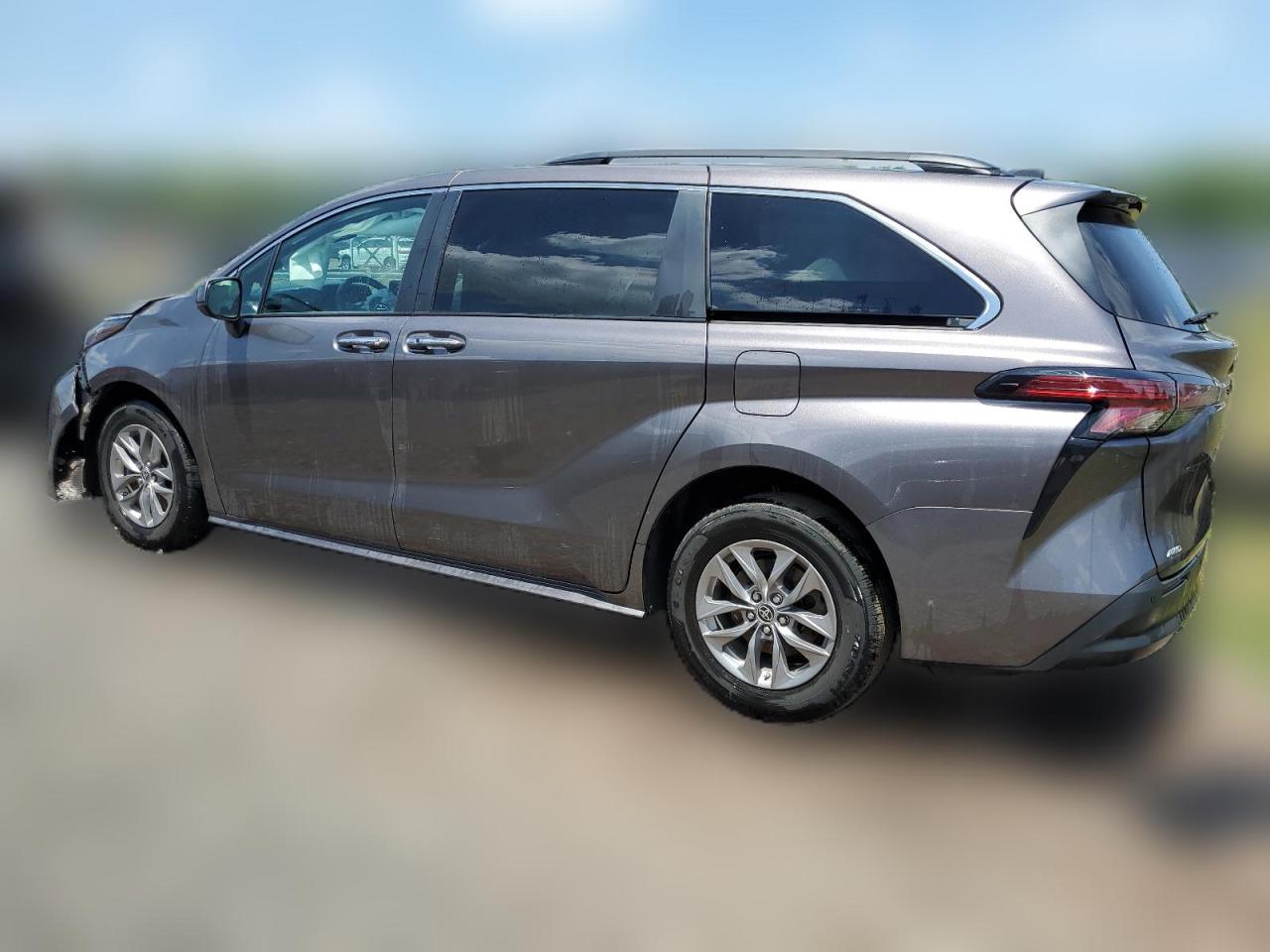 2022 TOYOTA SIENNA XLE VIN:5TDYSKFC4NS047613