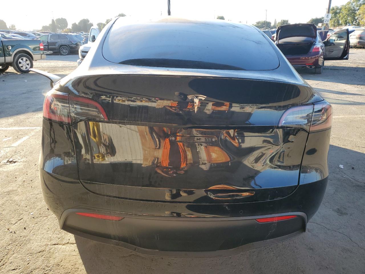 2022 TESLA MODEL Y VIN:7SAYGDEEXNF550568