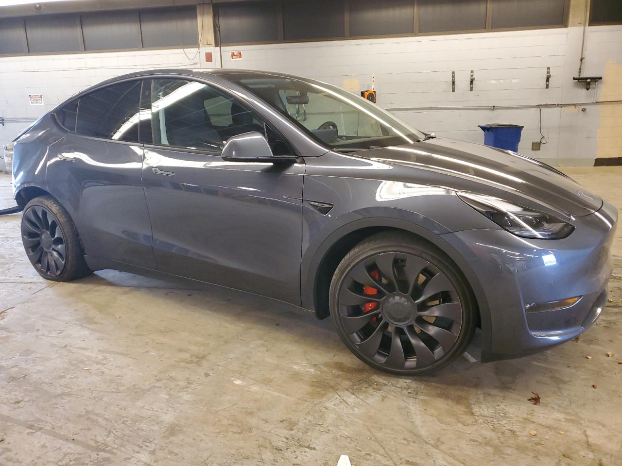 2022 TESLA MODEL Y  VIN:7SAYGDEF2NF398942