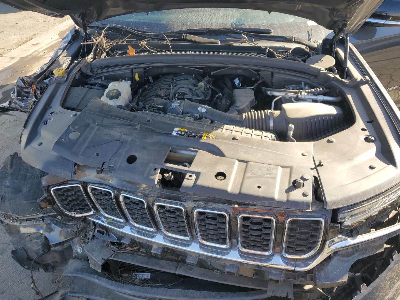 2022 JEEP GRAND CHEROKEE LIMITED VIN:1C4RJGBG4N8636811