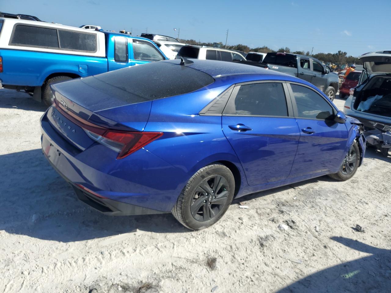 2022 HYUNDAI ELANTRA SEL VIN:KMHLM4AG6NU357375