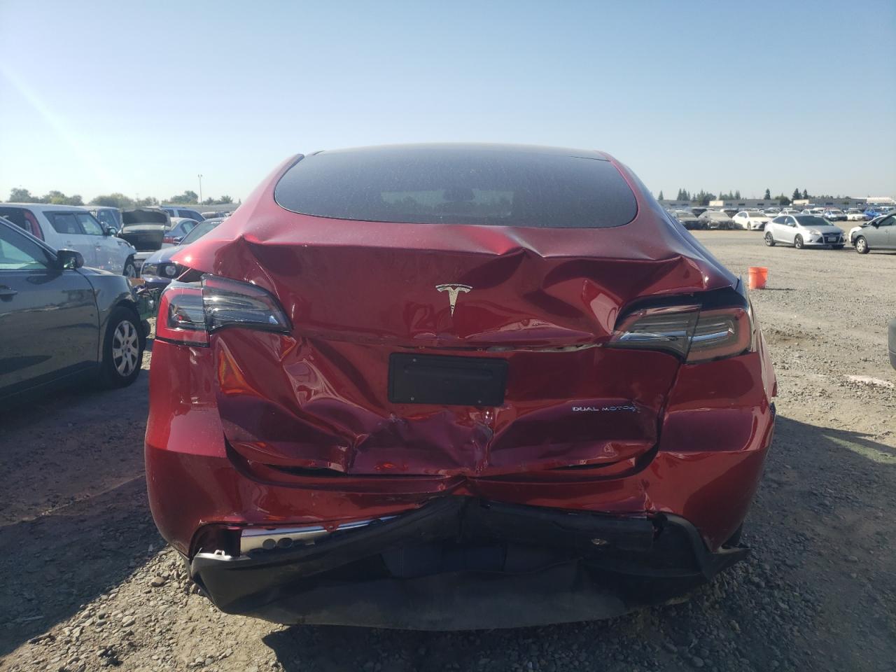 2024 TESLA MODEL Y  VIN:7SAYGAEEXRF114548