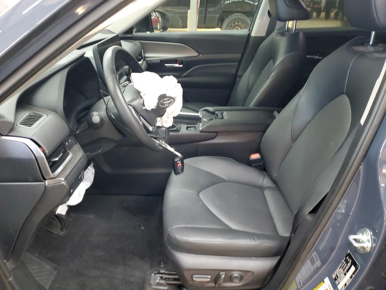 2024 TOYOTA GRAND HIGHLANDER XLE VIN:5TDAAAB51RS021434
