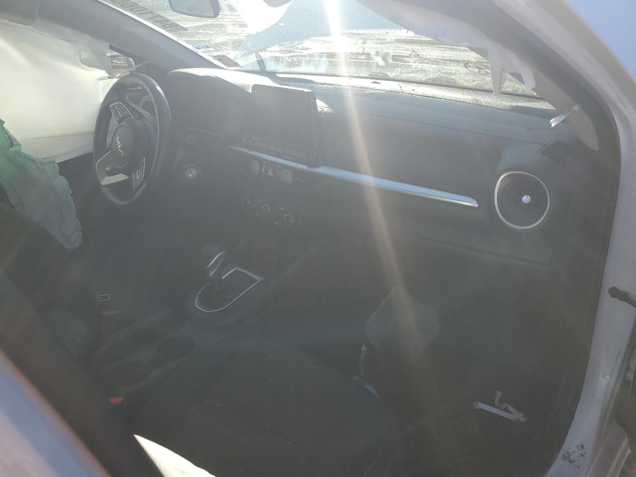 2023 KIA FORTE LX VIN:3KPF24AD0PE589209