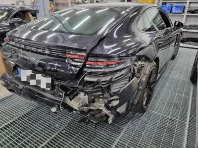 2018 Porsche Panamera VIN: