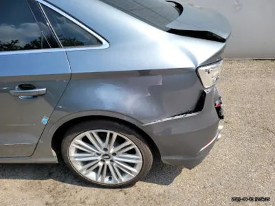 2018 Audi A3 WAUZZZ8V3J1081831 VIN:WAUZZZ8V3J1081831