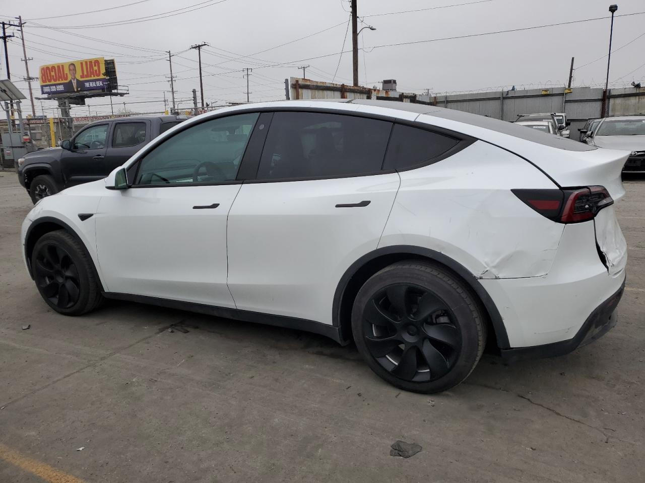 2022 TESLA MODEL Y  VIN:7SAYGAEE8NF559588