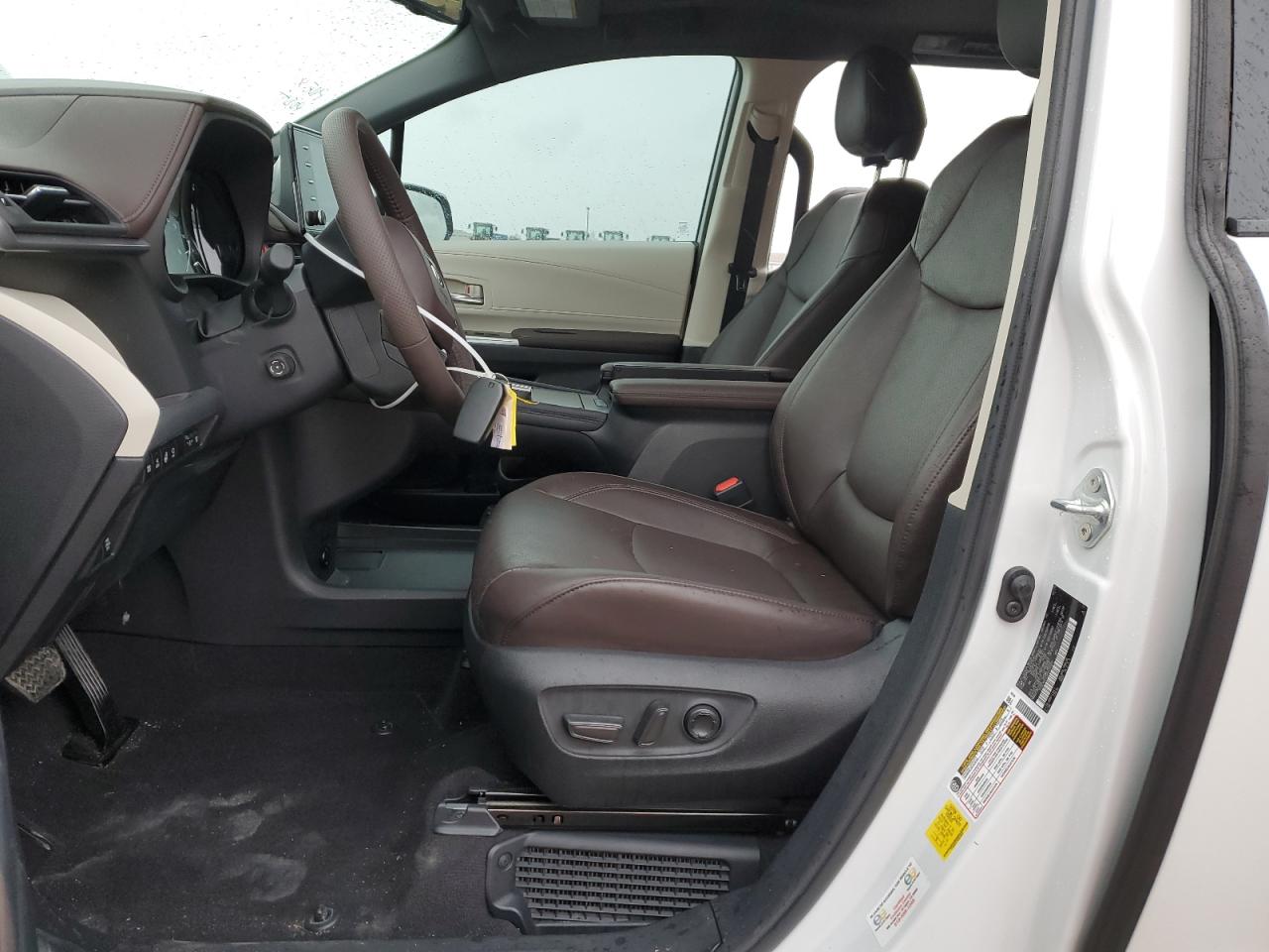 2024 TOYOTA SIENNA LIMITED VIN:5TDERKEC5RS220903