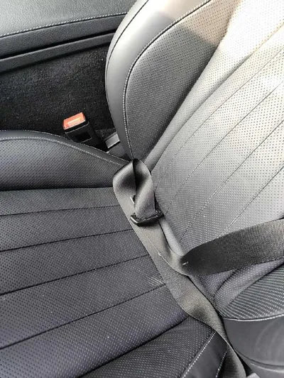 2019 Mercedes-Benz E 300 WDDZF4KB4KA663070 VIN:WDDZF4KB4KA663070