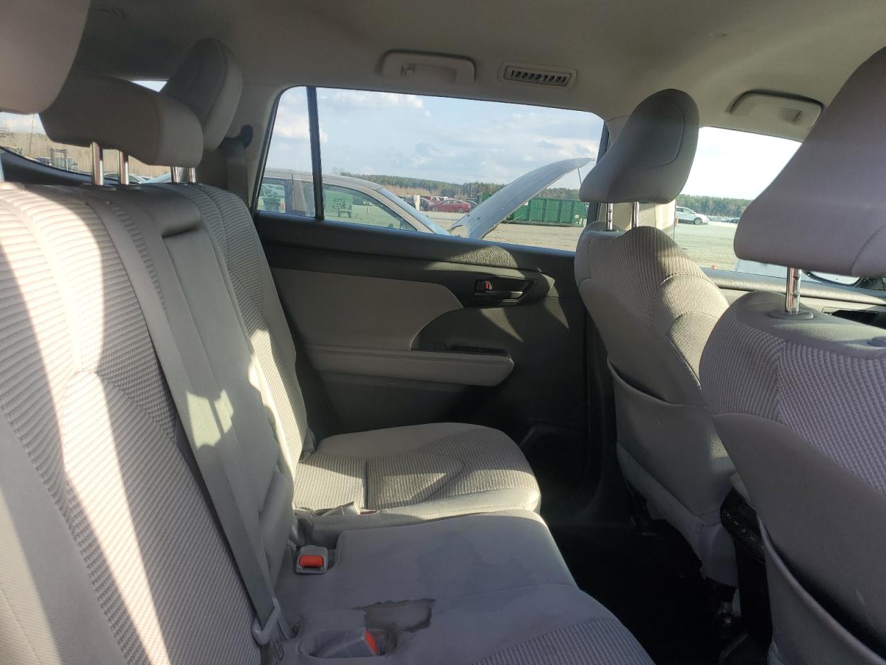 2022 TOYOTA HIGHLANDER L VIN:5TDCZRAHXNS106665
